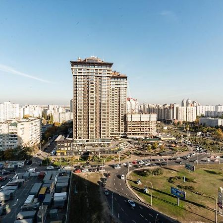 Роскошная 3К Квартира 135М2 На Набережной. Минская Kiew Exterior foto
